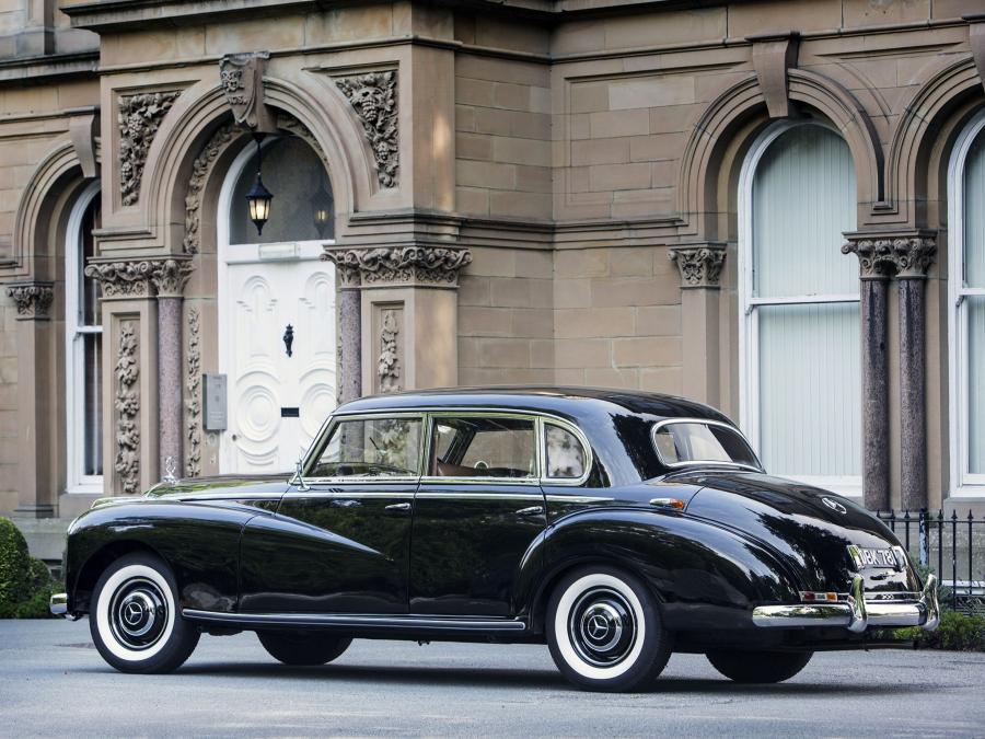  Mercedes-Benz 300 Limousine 1951 года  (UK) (фото 6 из 7)